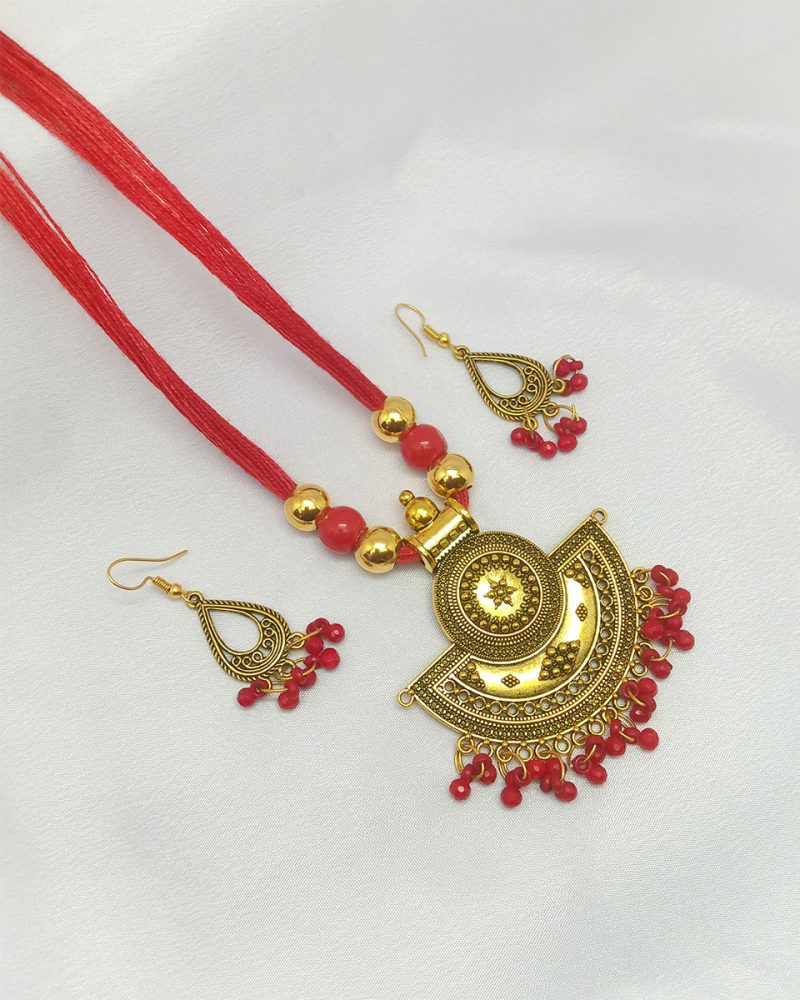 Cotton Dori Necklace and Earrings Set (Red)